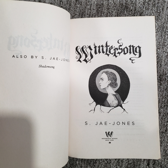 Fantasy Book Bundle - Picture 7 of 8